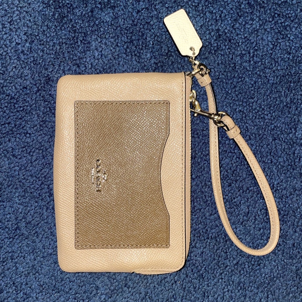 Wallet wristlet